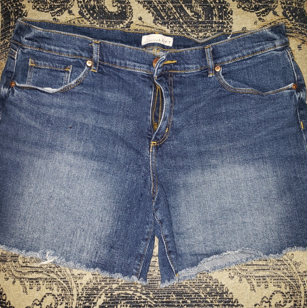 Like New!! LOFT shorts